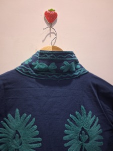 Veste en velours à motifs floraux pour femmes, vêtement d'extérieur brodé à la main, manteau en velours brodé de qualité supérieure pour femmes - Product Image 5