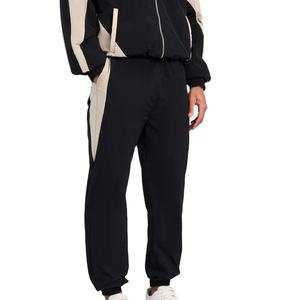 Conjunto Deportivo Cómodo para Hombre con Chaqueta y Pantalones con Estampado Sólido y Cremallera Completa con Logotipo Personalizado - Product Image 3