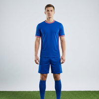Uniforme de fútbol azul real premium con detalles en rojo y blanco, uniforme de fútbol, ropa de equipo