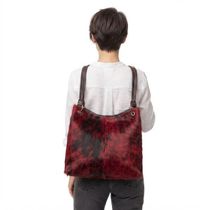 Sac fourre-tout d'épaule en cuir de vachette à poils pour femme, sac de transport haut de gamme en cuir de vachette à poils, sac à main en cuir de vachette à poils pour femme avec poches avant - Product Image 2