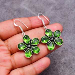 แฮนด์เมด ต่างหูรูปดอกไม้เพอริดอท 925 เงินสเตอร์ลิงอัญมณีเครื่องประดับของขวัญหรูหราสำหรับผู้หญิงสาวอุปกรณ์เสริมแฟชั่น - Product Image 3