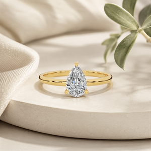 Anillo de Compromiso de Tres Piedras, Plata de Ley 925, Chapado en Oro Blanco |   Anillo de Diamante con Corte Pera Alargado, Color Incoloro VVS, 12.9x6.4mm - Product Image 2