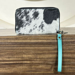 Cartera de mano de cuero de vaca repujado turquesa premium para mujer, nuevo diseño floral de cereza, tarjetero y monedero largo con correa para la muñeca - Product Image 5