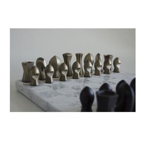 Pièces d'échecs modernes en métal, élégantes et artistiques, vente en gros, design contemporain de luxe, jeu de stratégie - Product Image 1