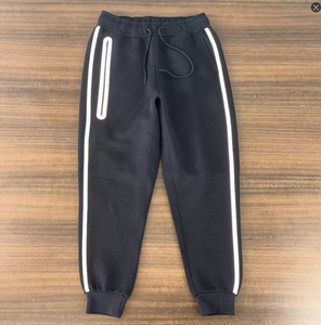 Chándal Deportivo Reflectante de Algodón para Hombre 2026 |   Traje Deportivo para Entrenamiento de Fútbol y Running |   Logotipo Personalizado OEM - Product Image 3