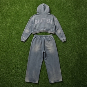 Conjunto de Sudadera Corta Gris con Lavado Ácido y Pantalones Jogger de Pierna Ancha para Mujer, con Detalles Tachonados, de Algodón y Felpa, Venta al por Mayor OEM - Product Image 6