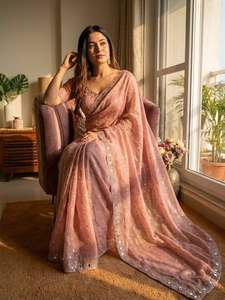 Sari Designer Shadow Jarkan avec broderie de diamants et de miroirs véritables, motif Moss Butti, et pièce de blouse non cousue motif Moss Butti - Product Image 4