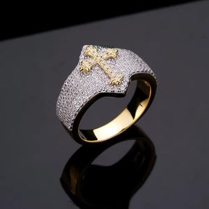 แหวนค็อกเทลรูปกางเขนประดับมอสซาไนต์สำหรับผู้ชาย เงินแท้ 925 ชุบทอง 18K ประดับเพชรแบบ Pave เหมาะสำหรับสวมใส่ทุกวัน - Product Image 1