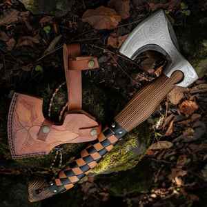 Hachas de Acero con Alto Contenido de Carbono y Mango de Madera Multiusos, Precio de Fábrica, Diseño Vikingo Personalizado, Alta Calidad, Diseño Más Popular, Venta al Por Mayor - Product Image 1