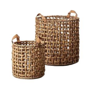 Cesta de yute personalizada en forma de cilindro, Juego de 2 cestas decorativas de alta calidad hechas a mano con estilo para ropa vieja - Product Image 1