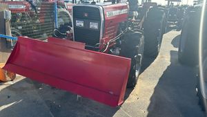 รถแทรกเตอร์ Massey Ferguson MF385 90 แรงม้า ขับเคลื่อน 2 ล้อ ระบบเกียร์ พร้อมปั๊มเกียร์เครื่องยนต์-สำหรับใช้งานในฟาร์ม - Product Image 3