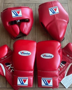 Set de Guantes y Protector de Cabeza de Boxeo Winning, Cuero Rojo, 14 y 16 Onzas, con Cordones, Dedos Completos, para Adultos, Alta Calidad, Logotipo Personalizado, Equipo de Boxeo - Product Image 1