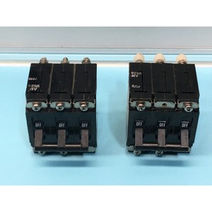 เบรกเกอร์วงจร Heinemann AM3-A3-A จำนวน 2 ชิ้น, 15A, 250V - อุปกรณ์และอะไหล่เซมิคอนดักเตอร์ระดับโลกที่เชื่อถือได้ - Product Image 1