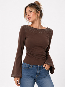 Chemisier élégant vert olive à col bateau pour femme, orné de strass personnalisés, manches longues évasées, taille froncée, en mélange de coton premium, vente en gros - Product Image 5