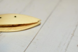Navettes à tatting en os écologiques, sculptées à la main et personnalisées, avec trous, pour les amateurs de travaux d'aiguille modernes, pour la revente et la vente en gros - Product Image 3