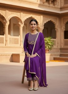 Conjunto de Kurta y Pantalón de Rayón con Bordado para Mujer, Diseño de Diseñador, con Dupatta Nazmin |   Ropa Étnica India |   Fabricante Mayorista - Product Image 1