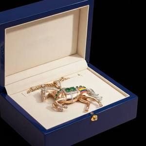 Luxury Rose Gold Horse <b>Pendant</b> with Colombian Flag Moissanite & <b>Emerald</b> Stones – Unisex Hip Hop Charm Necklace - Product Image 2