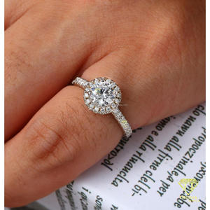 Bague élégante en moissanite VVS, pierre centrale taille C, en argent sterling 925, bijoux de luxe pour fiançailles et mariage pour femme - Product Image 3