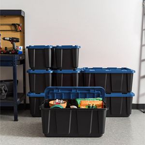Contenitori per la conservazione da 12 galloni con coperchi a chiusura ermetica - Confezione da 4 |   Contenitori Impilabili Resistenti per Organizzazione di Garage, Capannoni e Seminterrati - Product Image 3