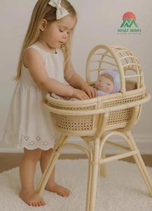 Cuna de ratán con acabado natural, diseño rústico para bebés y niños de 0 a 3 años, con muñeca de juguete incluida. - Product Image 5
