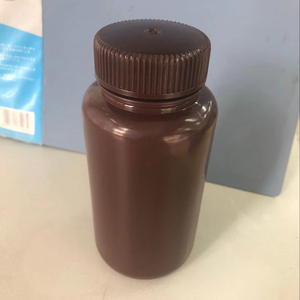 Bouteille de laboratoire ronde en plastique HDPE ambré à large ouverture de 500 ml avec bouchon à vis en PP - Product Image 1