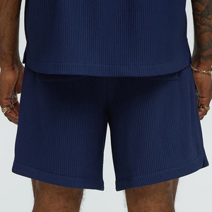 Shorts pour hommes au design minimaliste et aux coutures soignées, coupe confortable, idéal pour une utilisation toute la journée, amélioré grâce à une taille ajustable. - Product Image 6