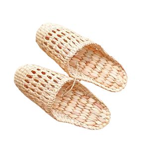 Pantuflas Hechas a Mano Ecológicas de Fibra Natural de Jacinto de Agua, Cómodas para el Hogar, con Diseño Artesanal Tejido - Product Image 1