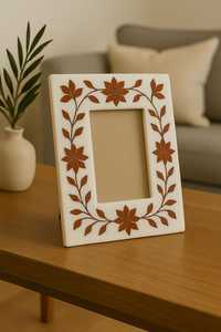 New Arrival Resin Inlay <b>Picture</b> <b>Frame</b> with Embossed Floral Design Handmade Vertical Tabletop Display B2B supply - Product Image 4