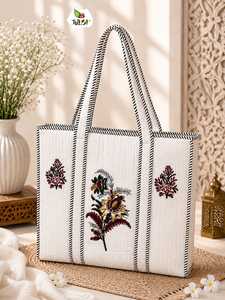 Sac fourre-tout Stockify de qualité supérieure en toile de coton brodée de fleurs, réutilisable, pour femmes, disponible à la vente - Product Image 5