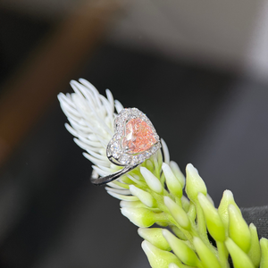 Bague en diamant rose vif fantaisie de 2,5 carats, cultivé en laboratoire, avec halo central, en or blanc 14 carats, certifiée IGI, pour fiançailles et mariage - Product Image 3