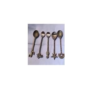 Cucharas de Oro Artísticas de Primera Calidad, Elegantes y Coleccionables, con Adornos de Resina en Forma de Pétalo, para Banquetes, Fiestas y Uso en Hostelería - Product Image 4