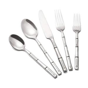 Ensemble de couverts de table élégants en acier inoxydable de luxe contemporain, durables, portables et stylés pour la maison moderne et les fêtes - Product Image 2