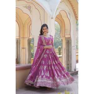 Diseñador Rosa Lenhanga Choli Conjunto de Mujer - Product Image 1