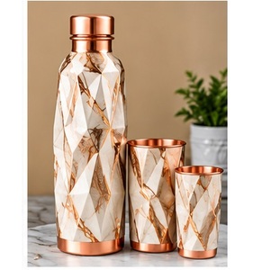 Juego de Botella de Agua Bohemia de Cobre con Dos Vasos, Diseño Mandala Azul y Dorado, Artículos de Bebida Metálicos Hechos a Mano - Product Image 2