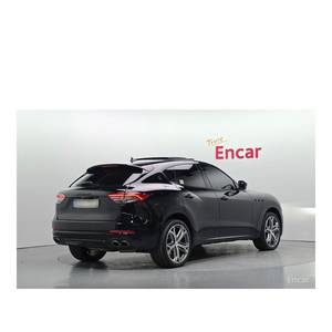 Maserati Levante 3.0 S AWD GranLusso 2019, 63,988 km, Automático, Volante a la Izquierda, Asientos de Cuero, Cámara Trasera - Product Image 2