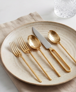 Ensemble de couverts modernes dorés, finition mate, résistant à la rouille, en métal, idéal pour la vaisselle de mariage - Product Image 5