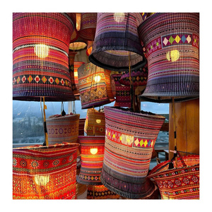Lanterne de Noël en brocart très populaire 2026 – Lot de 10 abat-jour suspendus faits main du Vietnam pour restaurant, patio, Noël – Vente en gros - Product Image 3