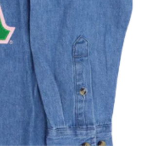  Chemise en jean bleu clair à boutons, manches longues, col classique, avec applique lettre verte, tenue décontractée pour sororité - Product Image 2