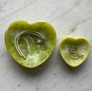 Plato de Resina con Forma de Corazón, Organizador Decorativo Premium para Dormitorio, Baño, Almacenamiento de Joyas y Accesorios Modernos para el Hogar - Product Image 5