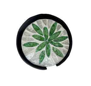 Ensemble de sous-verres faits à la main en nacre, motif feuille verte en mosaïque, sous-verres en coquille avec bord noir, design moderne, diamètre 10 cm, REHMAN CRAFT - Product Image 3