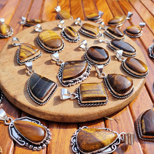 Collar de latón plateado con colgante de ojo de tigre natural, hecho a mano, con engaste de bisel de piedras preciosas, estilo bohemio, para mujer, boda, venta al por mayor - Product Image 4