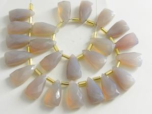 Calcedonia gris facetado triángulo largo trillón pirámide lágrima gota Briolette pendientes par para la fabricación de joyas precio al por mayor - Product Image 2