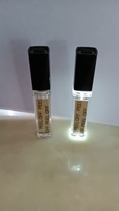 NOUVEAU Tube de brillant à lèvres LED avec bouchon à vis, capacité 6,5 ml, en plastique, logo et couleur personnalisables - Product Image 4