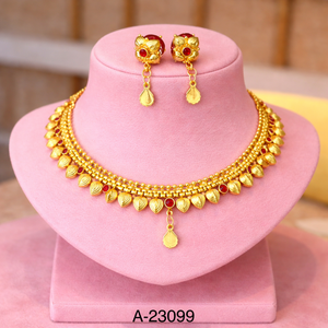Conjunto de collar y pendientes de aleación chapada en oro de 24 quilates con piedras de rubí en forma de corazón, joyería clásica de boda para mujer A-23099 - Product Image 1