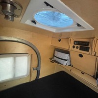 Remorque de camping tout-terrain robuste, légère, avec cuisine extérieure pour les voyages de camping en plein air