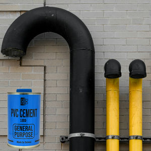 Adhesivo de cemento de PVC de secado rápido para una unión segura de tuberías de PVC en sistemas de agua de edificios comerciales - Product Image 3