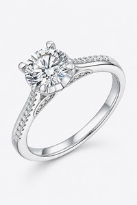 Anillo de compromiso de plata 925 para mujer con diamante de corte brillante redondo, engaste de puntas y detalles pavé, estilo clásico - Product Image 4