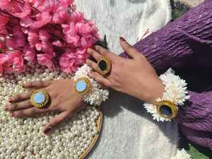 Pulsera de jazmín con espejo y anillo, combo al por mayor |   Joyería floral para bodas indias/pakistaníes de Mayun Heena, recuerdo festivo - Product Image 5