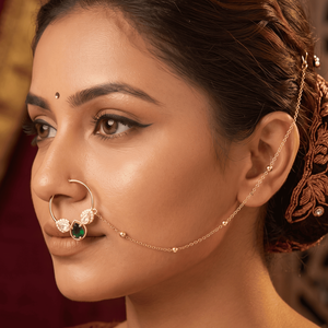 Élégant anneau de nez de mariée plaqué or avec pierre émeraude verte et chaîne, piercing de nez traditionnel indien pour mariage - Product Image 1