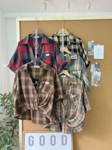 เสื้อเชิ้ตชีฟองแขนยาวสำหรับผู้หญิง รุ่น L827 ลายตัวอักษร สไตล์ลำลอง แฟชั่นฤดูใบไม้ผลิและฤดูร้อน เนื้อผ้าระบายอากาศได้ดี ฟรีไซส์ สีลูกกวาด - Product Image 1
